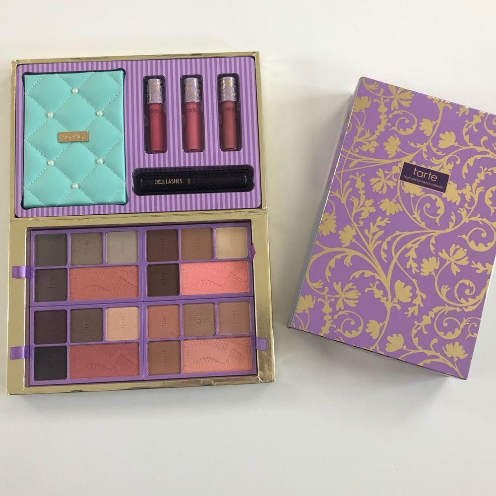 Tarte Away Oui Go Portable Palette Collector’s Set
